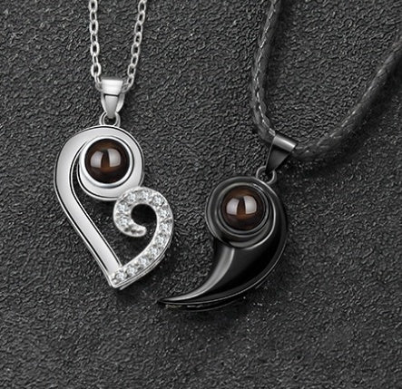Ove Shaped Couple Splicing Projection Necklace